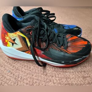 EUC Converse Basketball Shoe Men’s Size 11